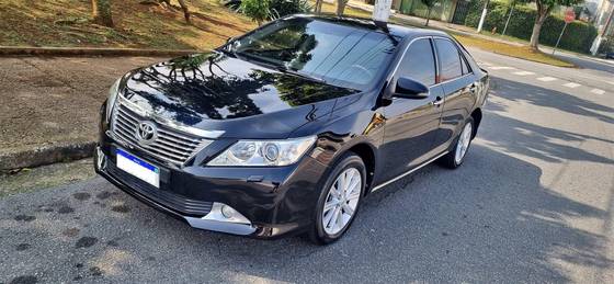 TOYOTA CAMRY 3.5 XLE V6 24V GASOLINA 4P AUTOMÁTICO